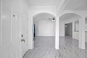 8131 Golden Trace Ct, Houston, TX 77083 - Photo 6