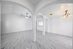 8131 Golden Trace Ct, Houston, TX 77083 - Photo 12