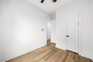 891 Lucky St, Houston, TX 77088 - Photo 24