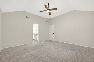 8111 Furlong Ln, Houston, TX 77071 - Photo 12