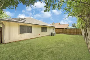 8111 Furlong Ln, Houston, TX 77071 - Photo 22