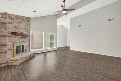 8111 Furlong Lane, Houston, TX 77071 - Photo 4