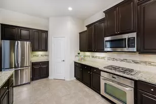 15 Sawbridge Cir, Spring, TX 77389 - Photo 8