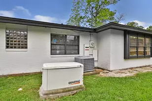 22 Sherwood St, Dayton, TX 77535 - Photo 10