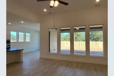 487 Hunters Crossing Drive, Sealy, TX 77474 - Photo 6