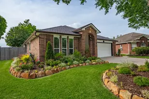 9209 Mahan Dr, La Porte, TX 77571 - Photo 1
