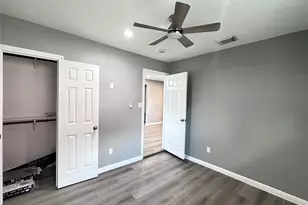 4519 Oak Shadows Dr, Houston, TX 77091 - Photo 6
