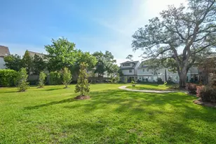 1110 Oakwood Pass, Houston, TX 77043 - Photo 30