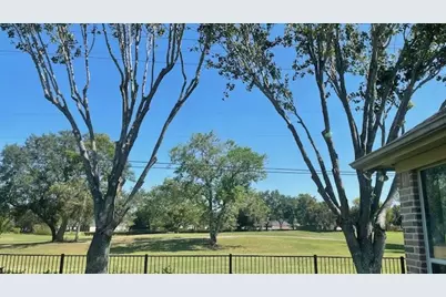 1110 Oakwood Pass, Houston, TX 77043 - Photo 32