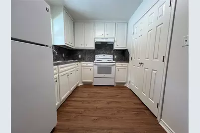 1231 Sycamore Avenue #A, Huntsville, TX 77340 - Photo 6