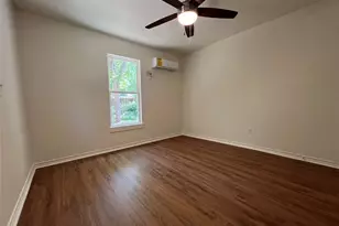 1231 Sycamore Ave, Huntsville, TX 77340 - Photo 10