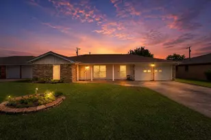 2514 16th Ave N, Texas City, TX 77590 - Photo 1