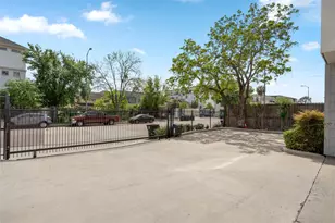5712 Winsome Ln, Houston, TX 77057 - Photo 2