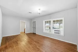 304 Baker Dr, Tomball, TX 77375 - Photo 8