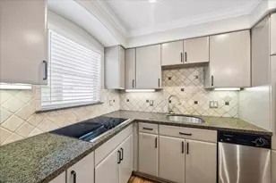1449 Heights Blvd, Houston, TX 77008 - Photo 10