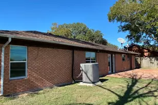 2202 Larry Dr, Port Lavaca, TX 77979 - Photo 26