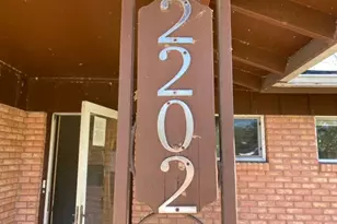 2202 Larry Dr, Port Lavaca, TX 77979 - Photo 2