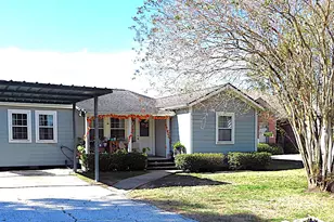 828 Robinson Rd, La Porte, TX 77571 - Photo 1