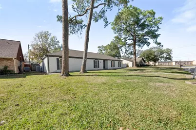 5117 Ashwood Drive, Baytown, TX 77521 - Photo 46