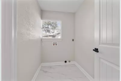 5117 Ashwood Drive, Baytown, TX 77521 - Photo 18