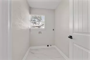 5117 Ashwood Dr, Baytown, TX 77521 - Photo 18