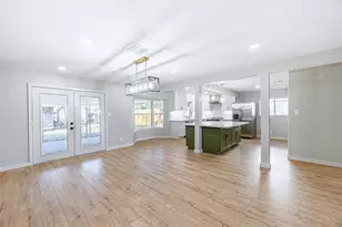 8518 Cedel Dr, Houston, TX 77055 - Photo 6