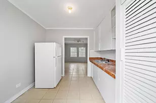 818 3rd Ave N, Texas City, TX 77590 - Photo 2