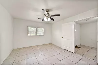 214 Schilling Street, Baytown, TX 77520 - Photo 6
