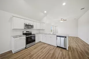 137 Cotton Cv, Snook, TX 77879 - Photo 12