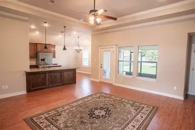 219 Marigold Street, Lake Jackson, TX 77566 - Photo 4