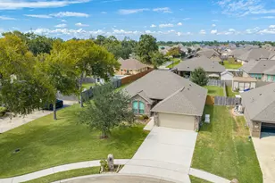 219 Marigold St, Lake Jackson, TX 77566 - Photo 28