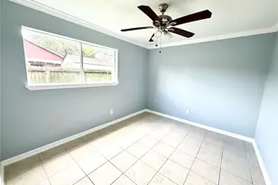 718 Blue Rock Ct, Houston, TX 77060 - Photo 16