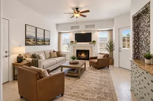 2011 Spenwick Dr, Houston, TX 77055 - Photo 2
