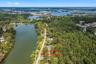 1745 E Pine Lake Cir, Conroe, TX 77316 - Photo 8