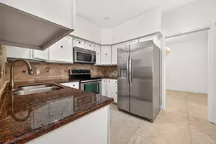 8615 La Fonte St, Houston, TX 77024 - Photo 18