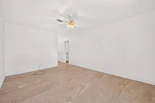 8615 La Fonte St, Houston, TX 77024 - Photo 44