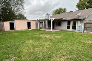 7215 La Entrada Dr, Houston, TX 77083 - Photo 18