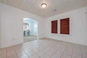 2415 31st St, Galveston, TX 77550 - Photo 8
