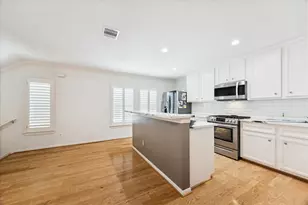 1259 W 17th St, Houston, TX 77008 - Photo 12