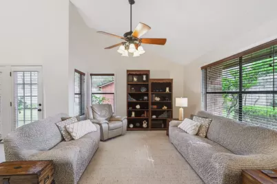 1802 Brushy Creek Drive, Sugar Land, TX 77478 - Photo 10