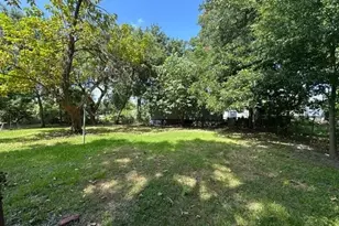 4421 Leffingwell St, Houston, TX 77026 - Photo 2
