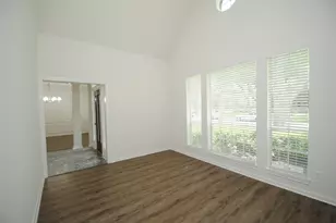 1919 Oakhurst Pkwy, Sugar Land, TX 77479 - Photo 10