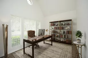 1919 Oakhurst Pkwy, Sugar Land, TX 77479 - Photo 6
