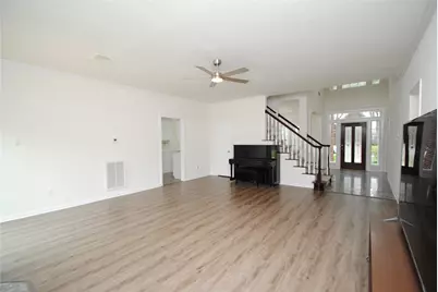 1919 Oakhurst Parkway, Sugar Land, TX 77479 - Photo 4