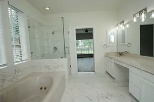 1919 Oakhurst Pkwy, Sugar Land, TX 77479 - Photo 22