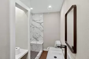 428 Van Molan St, Houston, TX 77022 - Photo 22