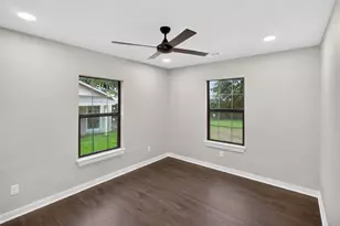428 Van Molan St, Houston, TX 77022 - Photo 24
