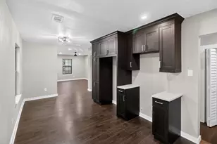 428 Van Molan St, Houston, TX 77022 - Photo 14