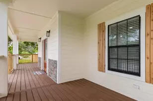 10002 Wilma Ln, Beach City, TX 77523 - Photo 4