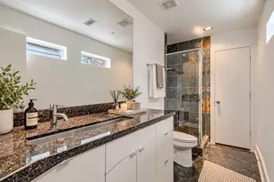 2025 Colquitt St, Houston, TX 77098 - Photo 8